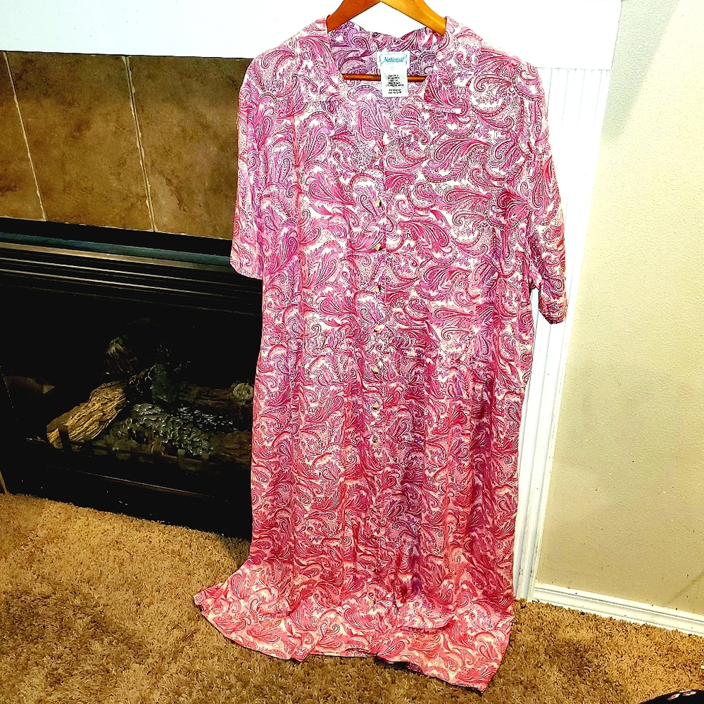🆕️ NATIONAL Pink Paisley Button Down Maxi Dress